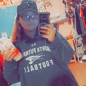 Meet your Posher, Jade